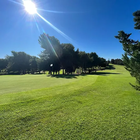 Piscina E Golf 公寓 *