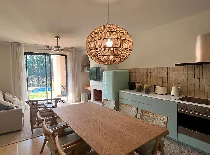 Piscina E Golf 아파트