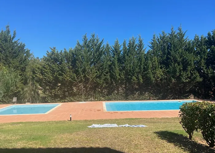 Piscina E Golf 알보르