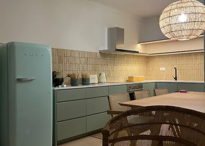 Piscina E Golf 알보르