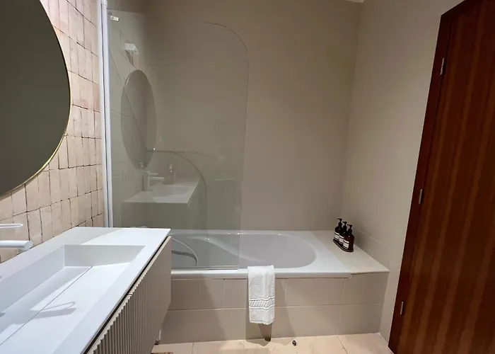 Piscina E Golf ألفور