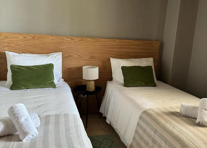 Piscina E Golf ألفور